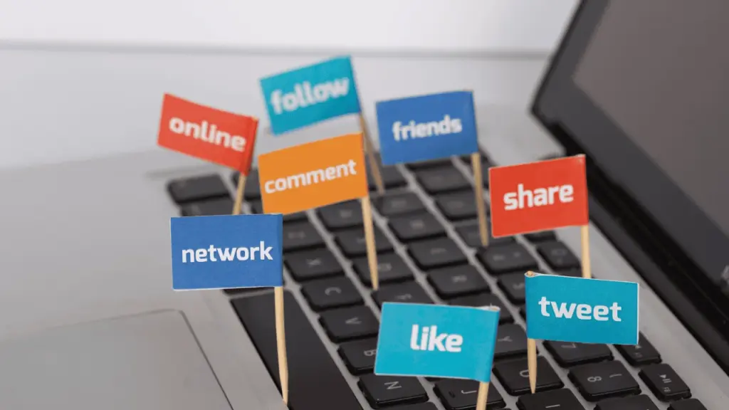 Encouraging customers to join the social media patforms