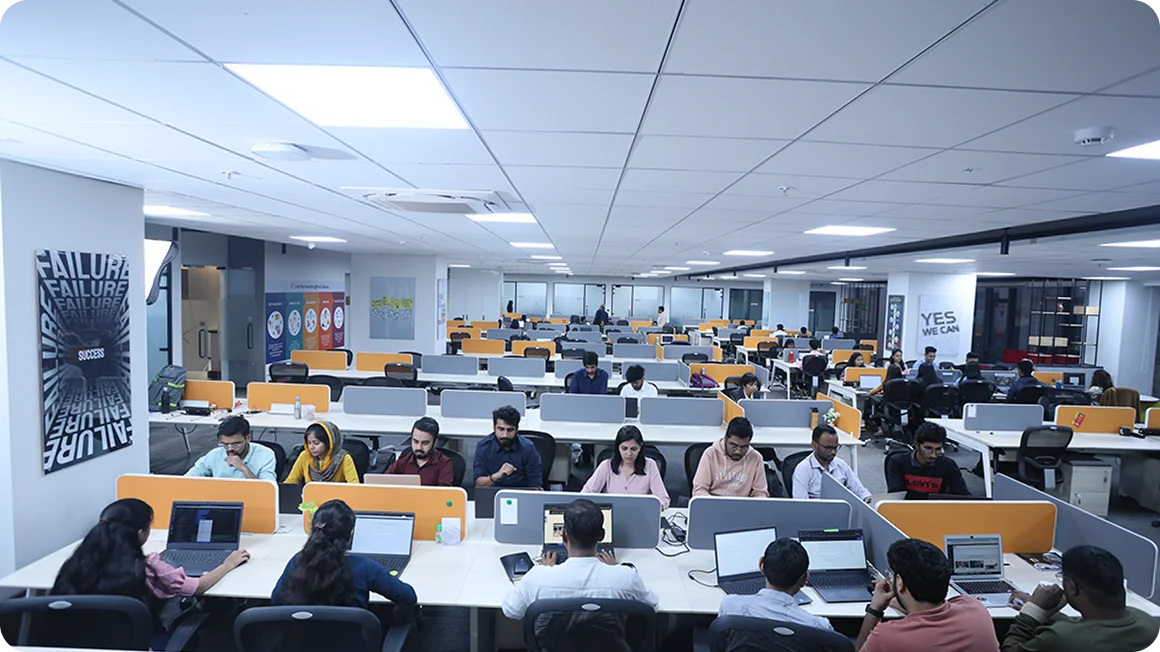 A group of HumCommerce colleagues together.